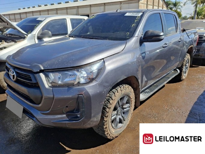 TOYOTA HILUX 25/25
