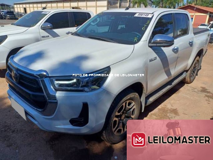TOYOTA HILUX 23/24