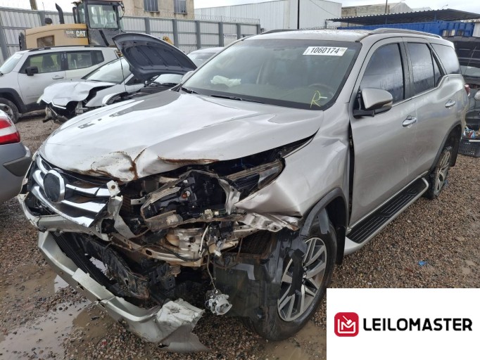 TOYOTA HILUX SW4 20/20